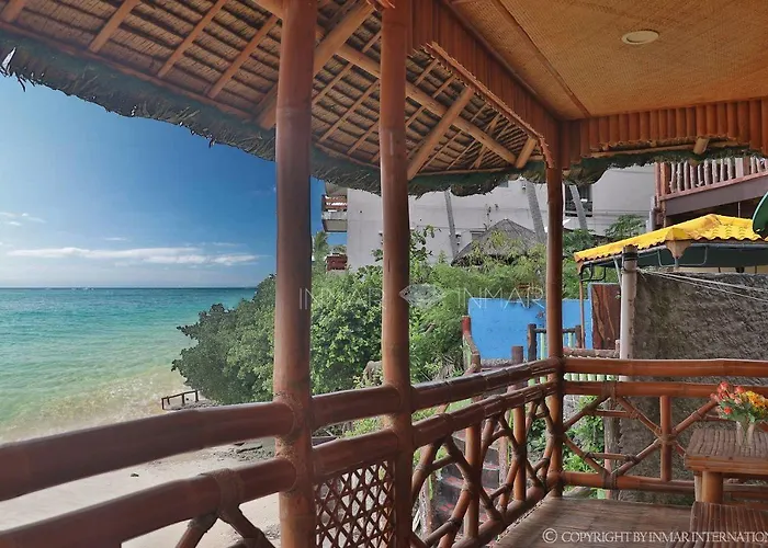 Pito's Sutokil & Bamboo Rock Resort *
